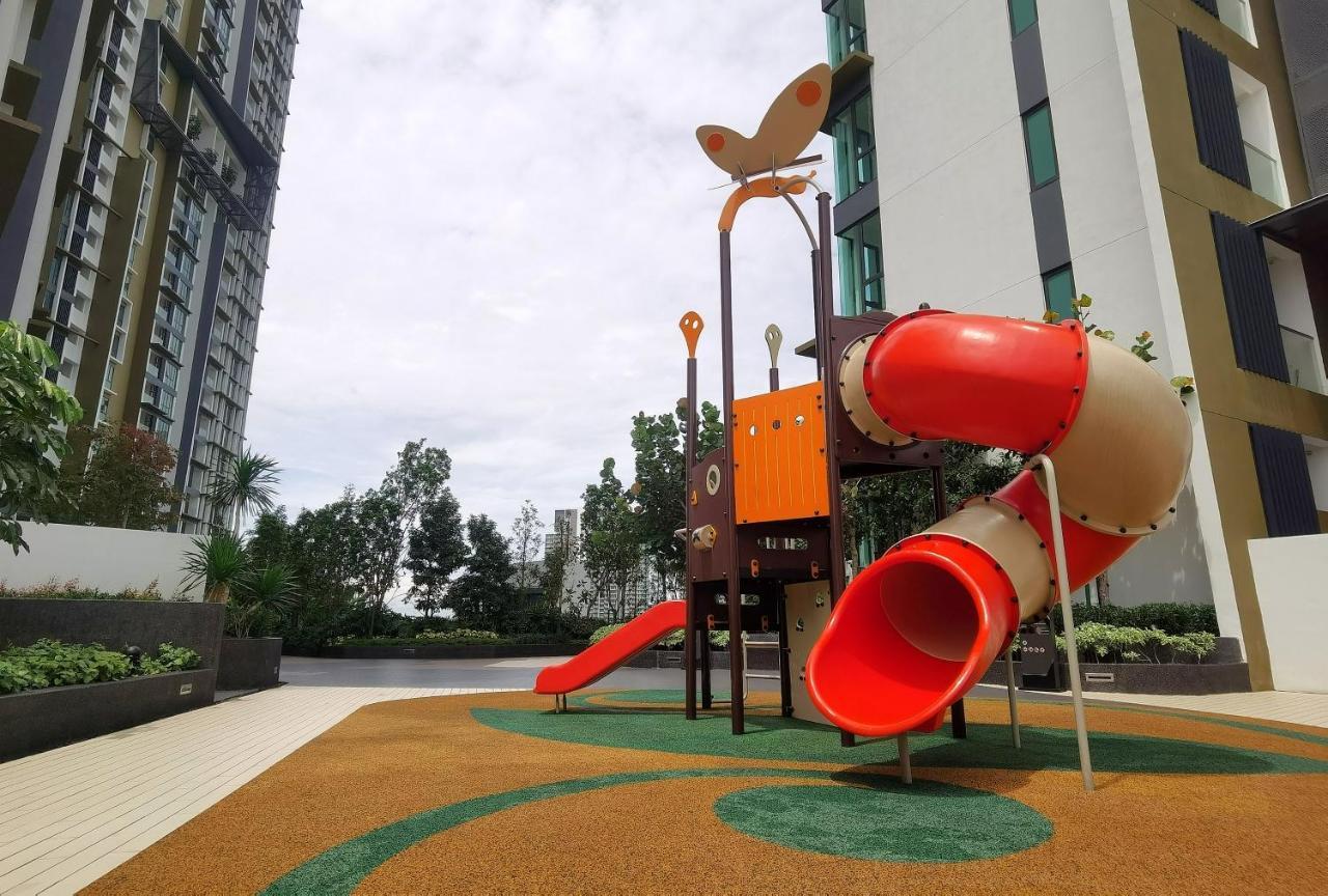 The Elysia Suites Nusajaya  Esterno foto