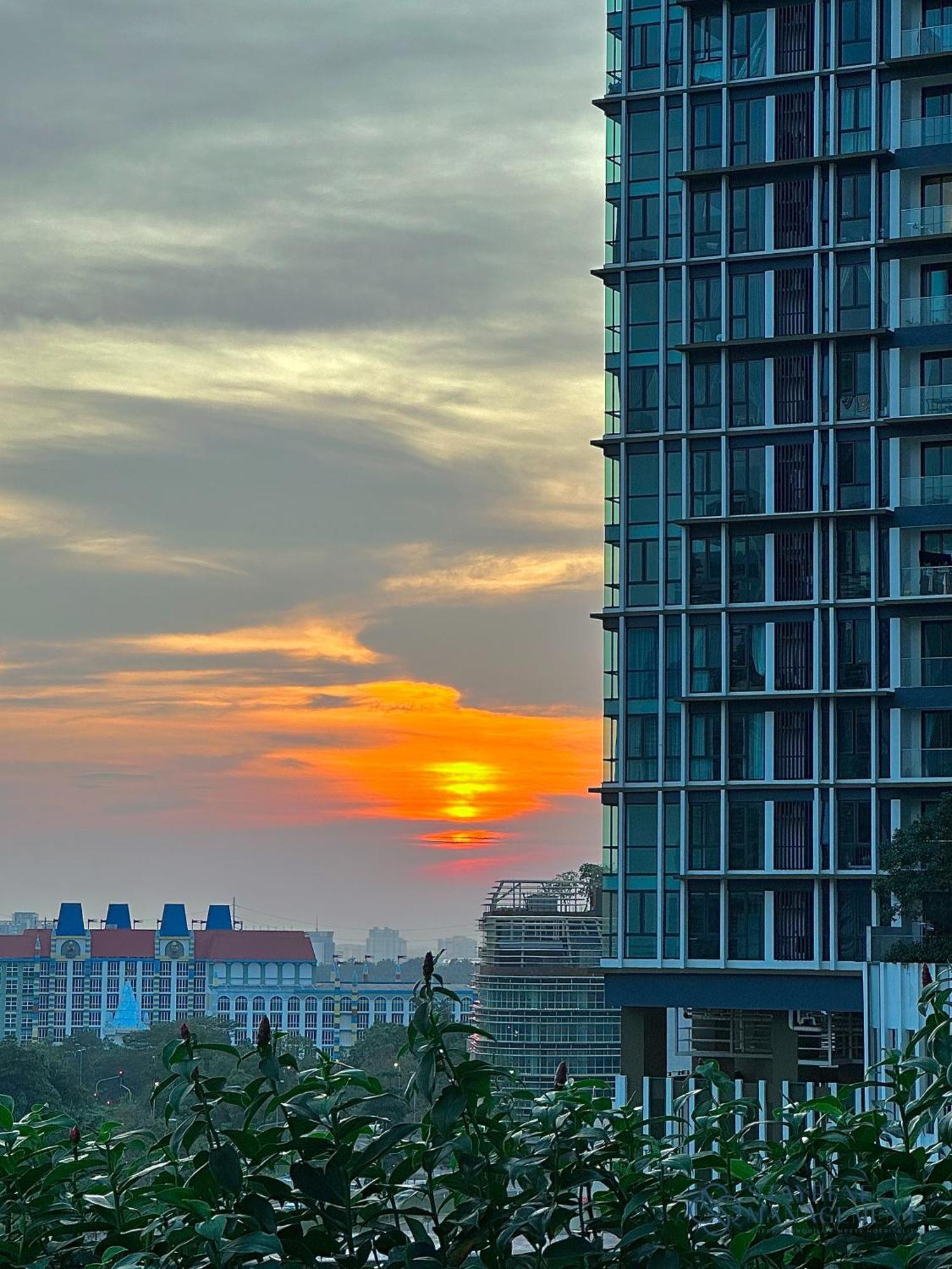 The Elysia Suites Nusajaya  Esterno foto